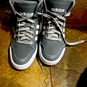Adidas neo high tops men size 8 - gently used